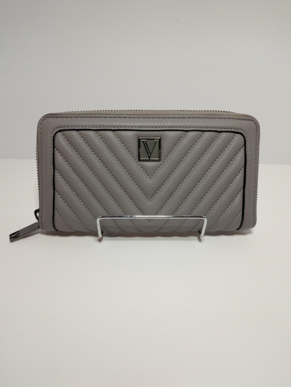 Victoria's Secret Quilted Zip-Around Wallet w/ V Monogram Logo Grey